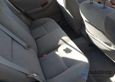 2005 Toyota Corolla Le z USA, uszkodzony, nr VIN 2T1BR32E15C366989